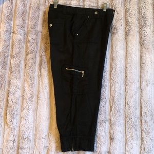 🔳WHBM🔳CAPRI w/lots of embellishments!